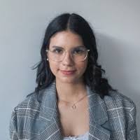 Lorena Lake's Instagram, Twitter & Facebook