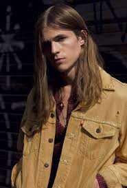 Malcolm Lindberg Has A 1970s Inspired Fashion Moment Long Hair Styles Men Long Hair Styles Mens Hairstyles