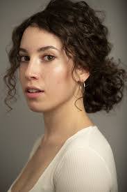 Sara Avila's Instagram, Twitter & Facebook