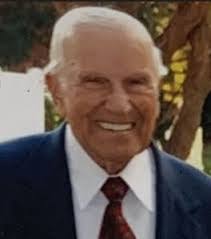 Tony Simonelli's Instagram, Twitter & Facebook