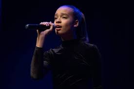 Mężczyzna przyjechał do kraju na studia i osiadł w polsce na stałe. Sara Egwu James Dzielnie Studio Piosenki Smok Slubice Facebook