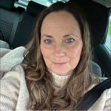 Hi🐱We are looking to invest in automatic cleaning litter box. Can you  please share your recommendations and experiences. Are the Litter Robot 4  and Pura Max the best to choose from? If