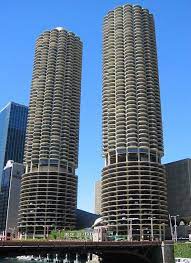 Renters can expect top of the line amenities inside and outside of the buildings. Marina City Apartments Chicago Il Apartments Com