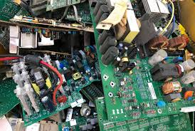 A mon avis les deux fils des charbons ont touchés à la carcasse et on fait disjonctés une piece du boitier.je l' ai ouvert et j' ai verifié le fusible , ok maintenant comment on peut verifier les composants d' une carte ???? Dechets Dangereux Unifer Environnement Le Recyclage Seine Estuaire