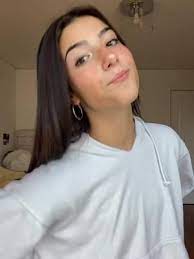 Charlidamelio Charlidamelio Video Music A M Wakeup Friend Photoshoot Cute Celebrities Perfect People
