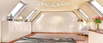 Zum beispiel könnten ihre wintermäntel und andere ausrüstung in diesem dachschrank untergebracht werden. Dachgeschoss Ausbauen Mit Mobeln Nach Mass Deinschrank De