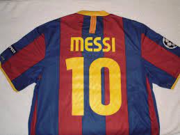 La nouvelle fibre aeroswift est 10% plus légère et 50% plus extensible que la fibre utilisée pour le maillot précédent. Barcelona Home Maillot De Foot 2010 2011