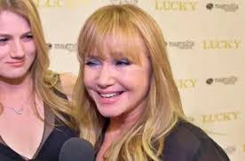 Chelsea Dolan's Instagram, Twitter & Facebook