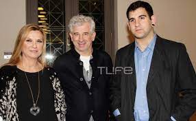 We did not find results for: Petros Filippidhs O Gios Toy Oso Megalwnei Toy Moiazei Kai Pio Poly Fwto