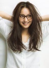 pin by mirandah buendia on fashion beauty cute beauty girls with glasses