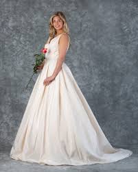 Unsere dienstleistungen im bereich zahnimplantate. Brautkleider Moni S Braut U Abendmoden Hamm Hochzeitskleider Und Abendkleider