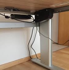 Schaffen sie somit mit den richtigen schreibtisch einen hervorragenden arbeitsplatz für ihre mitarbeiter. Bester Hohenverstellbarer Schreibtisch 2021 Test Vergleich