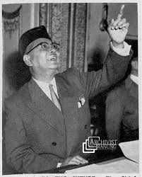 Tunku Abdul Rahman Finger Pointed Up Chief Minister Of Malaya At The Conference Table Tunku Abdul Rahman Malaysia Conference Table