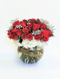 Bring home the luxurious feeling of fresh flowers with our premium designer's choice flower arrangement. Winter Springs Florist Winter Springs Florist Local Flower Delivery Winter Springs Fl 32708