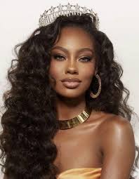 Who are the other wedding photographers in the area?