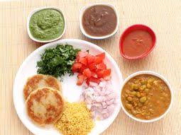 Ragda Patties Recipe Tongue Tickling Spicy Ragda And Pattice Chaat Recipe Ragda Patties Recipe Patties Recipe Chaat