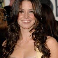 Evangeline Lilly: À peine a-t-elle accouché, déjà sa première sortie avec  bébé !