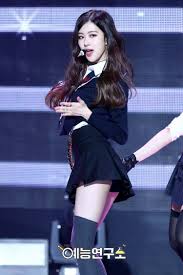 Rose Jennie Kpics Kpop Sweetgirls Lovethem Love Unsensored Girls Sweet Sexygirls Selfie Women Blackpink Rose Kpop Girls Fashion