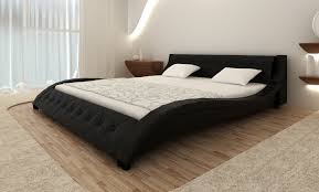 Mir ist heute morgen meine kaffeetasse ins bett gefallen (saublöd, ist aber nun mal passiert) und hat natürlich alles verdreckt, inklusive matratze. Kunstleder Bett 140 X 200 Cm Schwarz Mit Matratze Betten Schlafzimmer Raume Moebeldeal Com Versandkostenfreie Mobel Online Bestellen