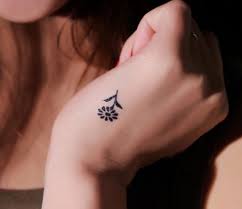 We have selected 50 unique female hand. 1001 Ideas For A Minimalist Charming And Small Tattoo