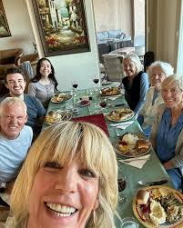 Everyone! This is Natalie... my girlfriend... she likes me 😏 I know I  haven't posted in a min but that's only cuz I really don't feel like it.  Anyways I'll see you