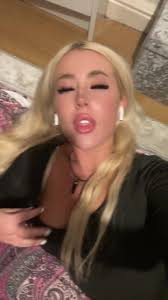 Cara Dunn (@caradunn)