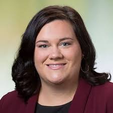 Elizabeth Stecker's Instagram, Twitter & Facebook