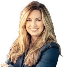 Kim Strawn's Instagram, Twitter & Facebook