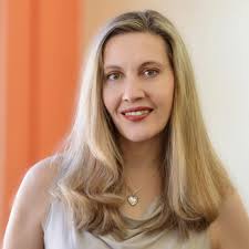 Louise Roth's Instagram, Twitter & Facebook