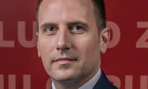 Vešović (DPS): Milo mora da ostane na čelu partije!