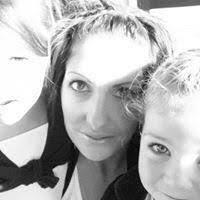 Mel Webster Platinum Nails (melziewebster)