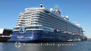 Enspannter und komfortabler kann man nicht urlaub machen und das mit der ganzen familie! Neue Mein Schiff 1 Tui Cruises