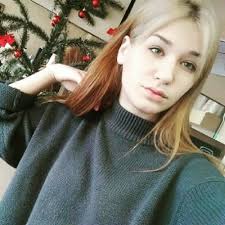 Alejandra Clark (@alejandrlark)