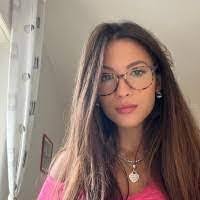 Sarah Milazzo's Instagram, Twitter & Facebook