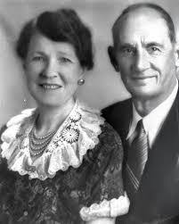 Peggy Hobbs's Instagram, Twitter & Facebook