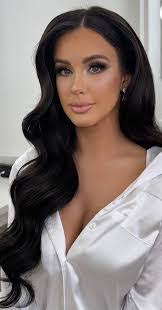 Daisy Botello's Instagram, Twitter & Facebook