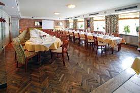 After exploring the alpine terrain, we will ride down the mountain back obersalzberg and then comfortably. Die 10 Besten Restaurants In Braunau Am Inn 2021 Mit Bildern Tripadvisor