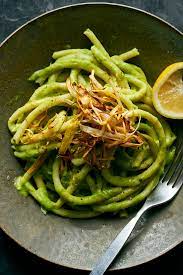 Vegan Creamy Leek Pasta Recipe Recipe In 2021 Leek Pasta Creamy Vegan Pasta Nyt Cooking