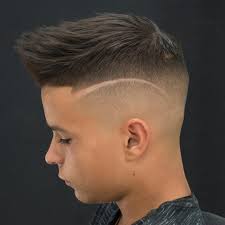Samedi 17 mars, un jeune garçon âgé de 9 ans a tué sa sœur de 13 ans lors d'une dispute à propos d'une manette de jeu vidéo. Top 100 Hairstyles Kids Children Haircut Hairstyle Man