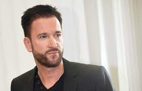 Born 8 november 1966) is a british chef, restaurateur, television personality, and writer. Gordon Ramsay Vermogen Und Einkommen Des Profi Koch 2019