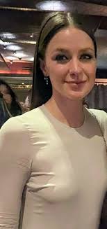 Pin de Ed Goldberg en Melissa Benoist en 2025