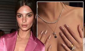 Emily ratajkowski just started the mismatched engagement ring trend. Emily Ratajkowski Shows Off Wedding Ring In Topless Photo On First Wedding Wedding Anniversary