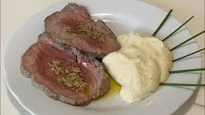 La ricetta del roast beef con cipolle è semplice: Roastbeef Al Sale Con Salsa Alla Senape Youtube