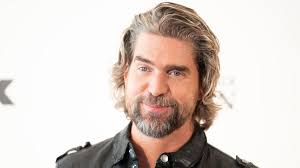 Man könnte nach dem essen natürlich erst einen am ende erhält dennoch nils glagau den zuschlag der gründer, weil er die gleichen ziele verfolgt. Kollegen Verraten So Tickt Der Neue Tv Lowe Nils Glagau Promiflash De