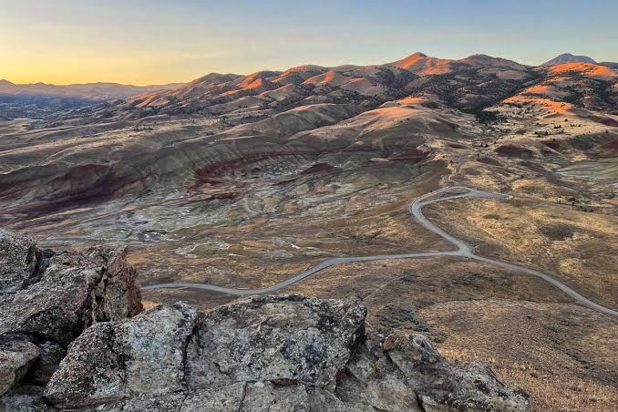 7 Best Things to See and Do at the Painted Hills, Oregon - The National  Parks Experience