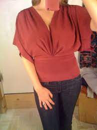 7 Tops That Flatter A Full Dd Bust Stackdd Big Bust Clothes Flattering Outfits Flattering Outfits For Big Bust
