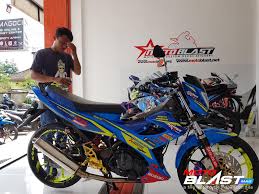 Filter pencarianterbarutermahaltermurah tweet striping stricker body satria fu tahun 2005rp. Modifikasi Striping Suzuki Satria Fu 150 Blue Racing By Motoblast Motoblast