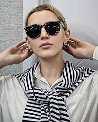 SIPHEW Oversized Polarised Sunglasses for Women, Classic Design Ladies  Sunglasses with UV400 Protection Wrap around Sun Glasses : Amazon.co.uk:  Fashion