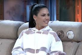 Apolonia Lapiedra cuenta en La Resistencia las cosas que le piden en el  porno y manda un mensaje a la selección española | Televisión