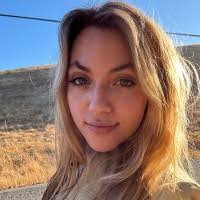 Nancy Redding's Instagram, Twitter & Facebook